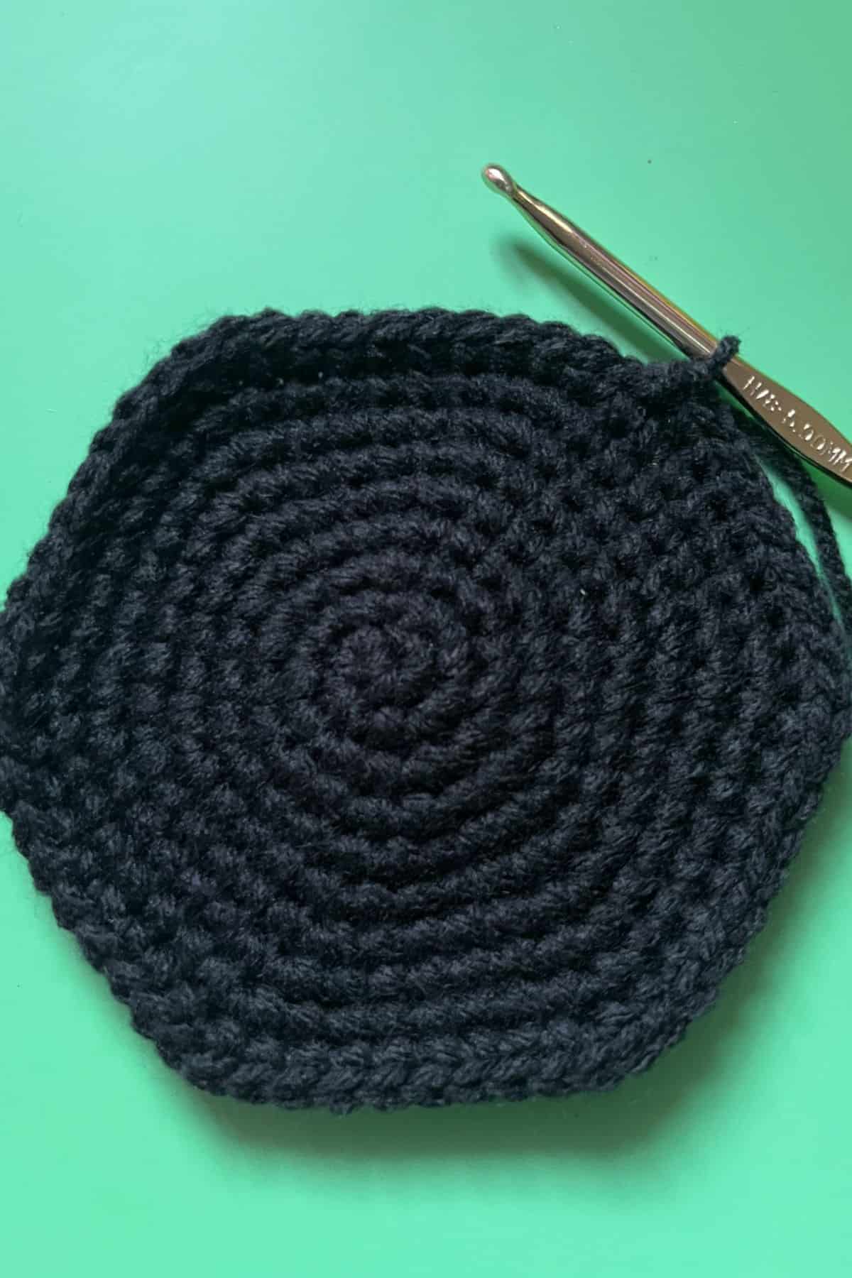 Crochet base of No Face.