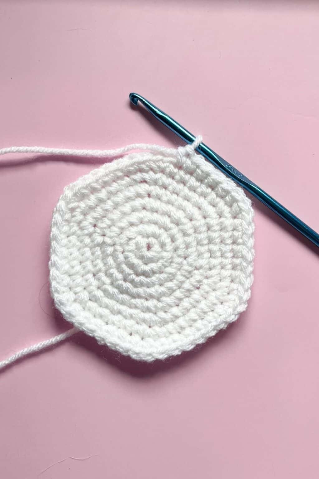 Crochet Christmas Pudding Pattern - thecaffeinatedsnail.com