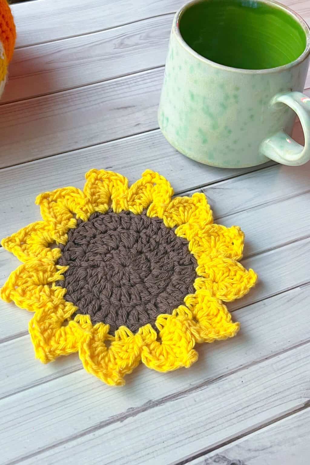Sunflower Coaster Crochet Pattern - thecaffeinatedsnail.com