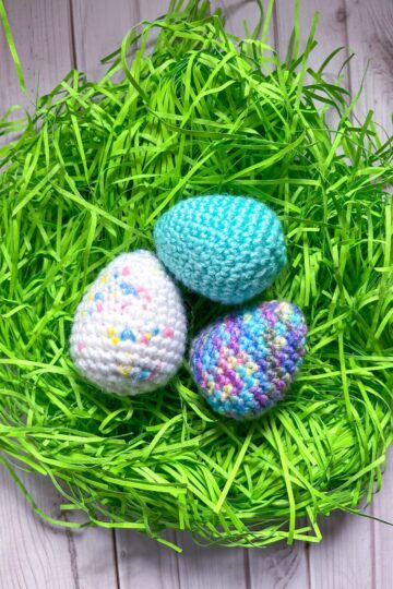 Crochet Easter Egg Pattern - thecaffeinatedsnail.com