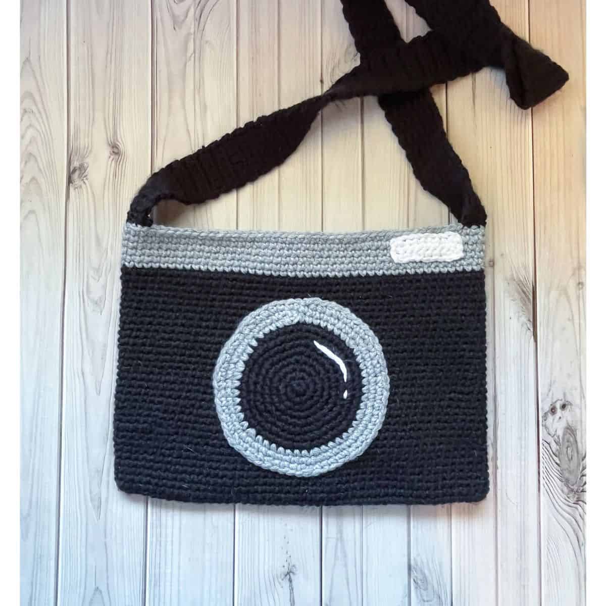 Crochet Camera Bag Pattern thecaffeinatedsnail