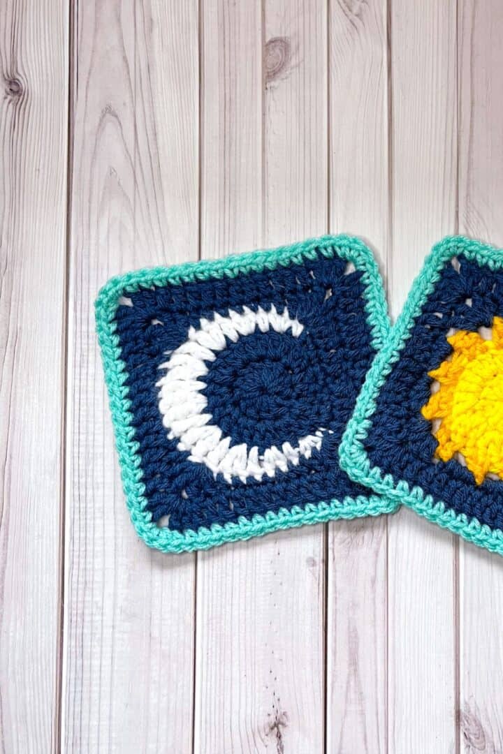 Moon Granny Square Pattern thecaffeinatedsnail com