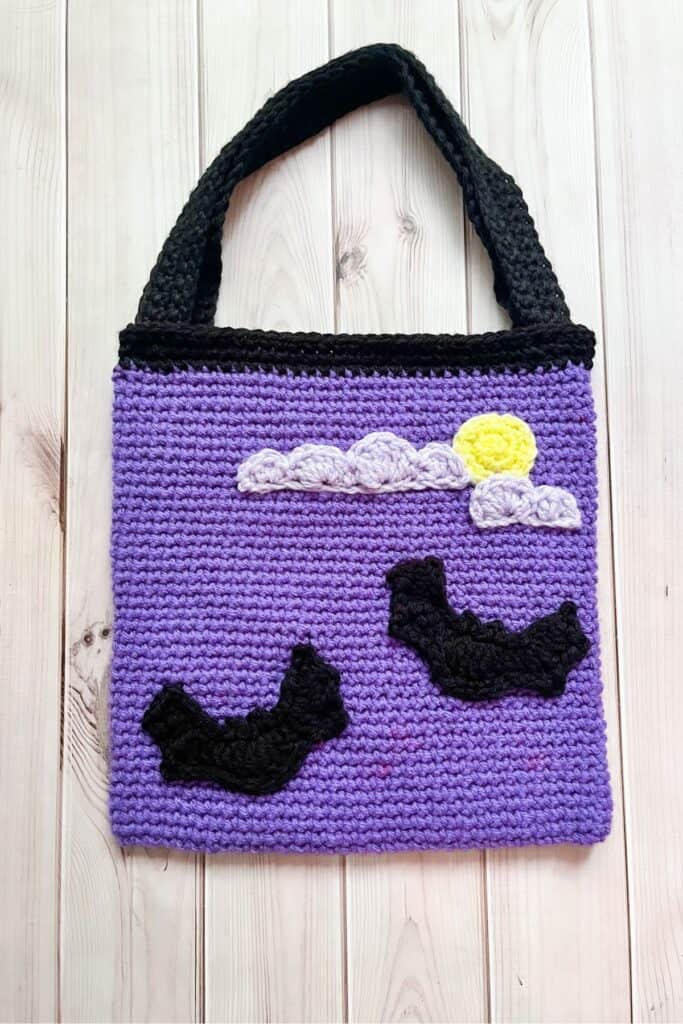 Crochet Bat Bag Pattern - thecaffeinatedsnail.com