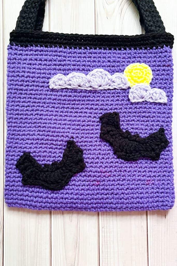 Crochet Bat Bag Pattern - thecaffeinatedsnail.com