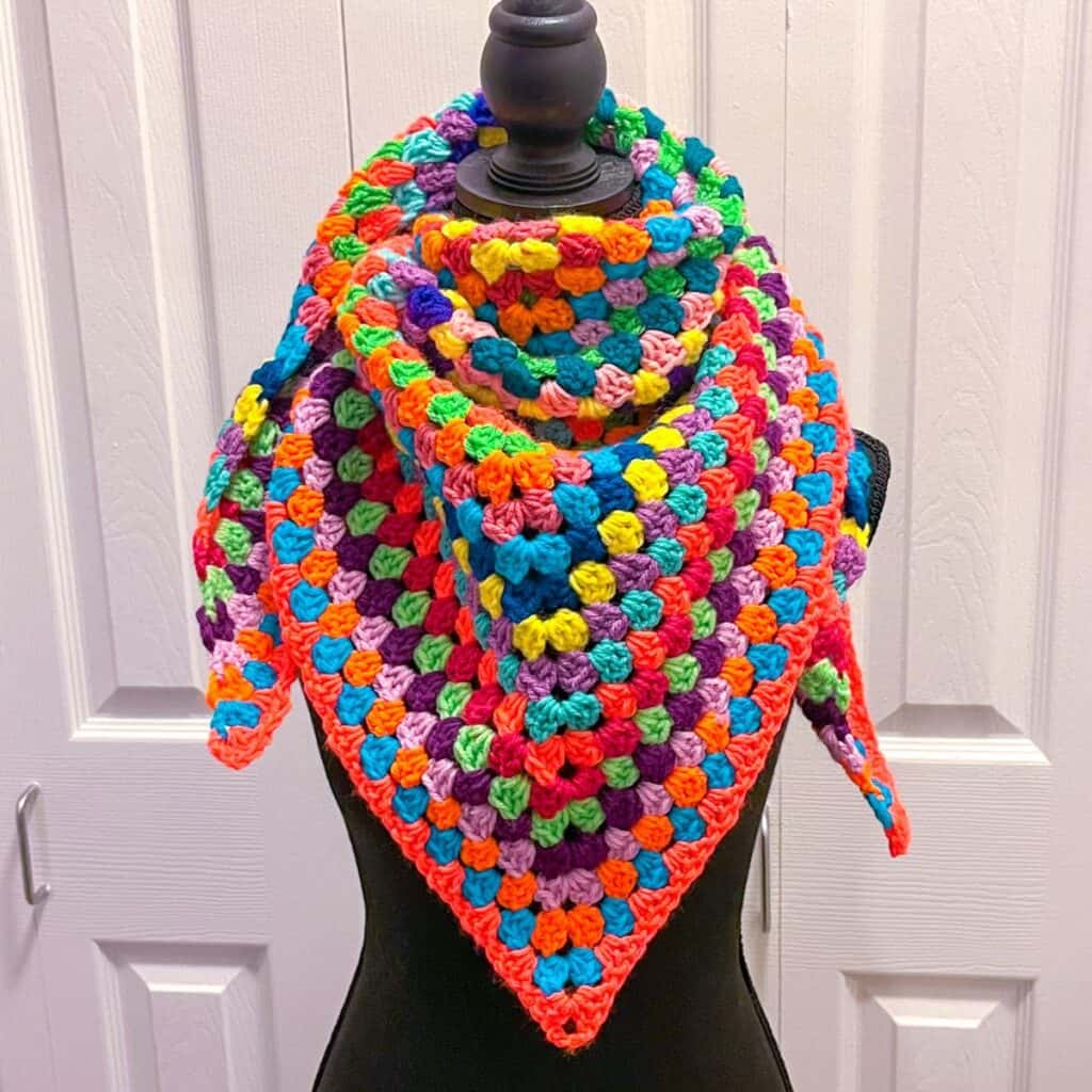 Crochet Triangle Scarf Pattern - thecaffeinatedsnail.com