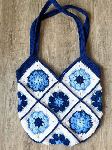Finished crochet African flower bag.