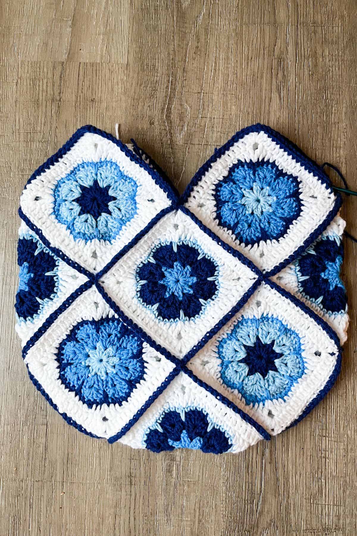 Finished base of the crochet bag.