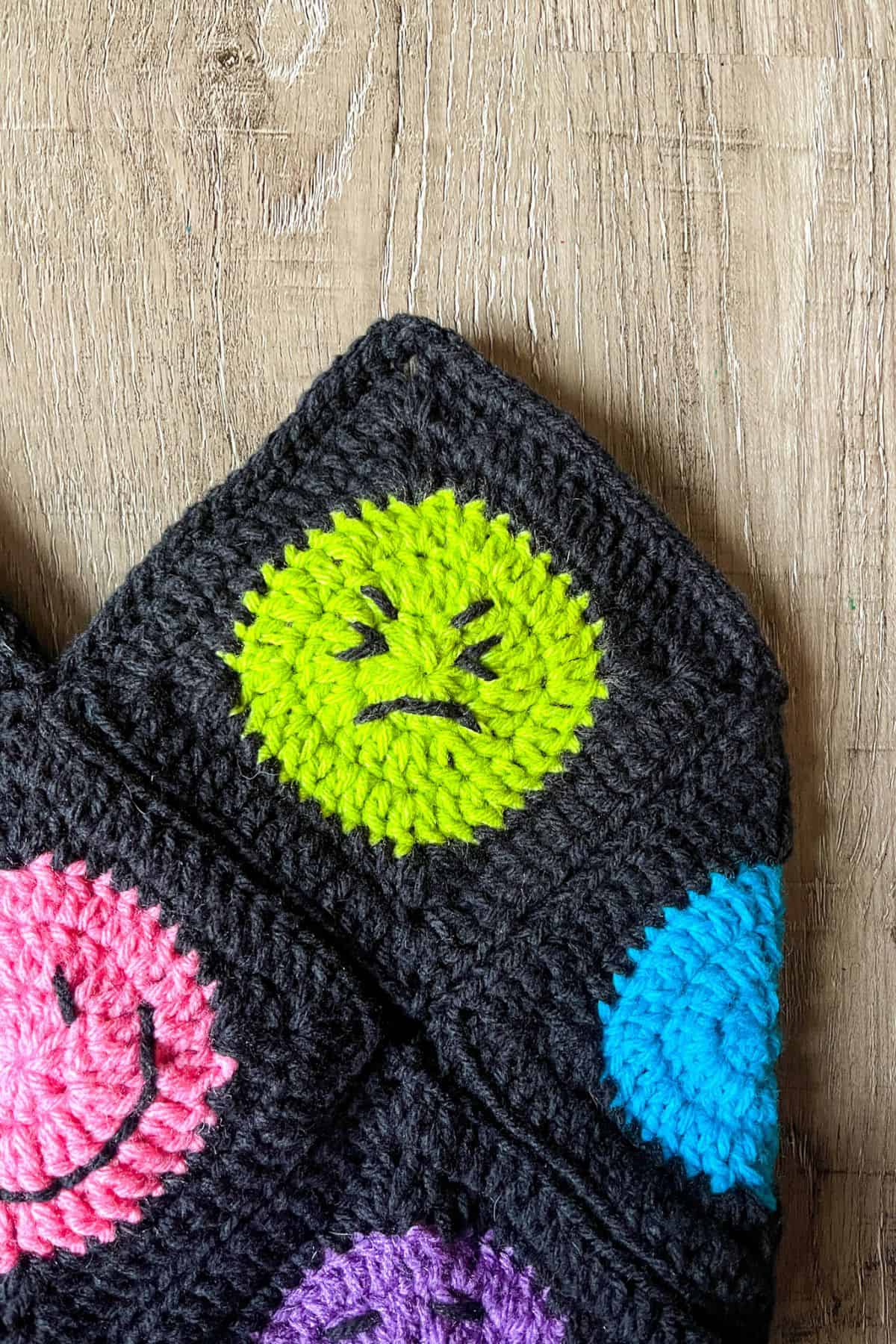 Close up of how to do the top edge of the crochet tote bag pattern.