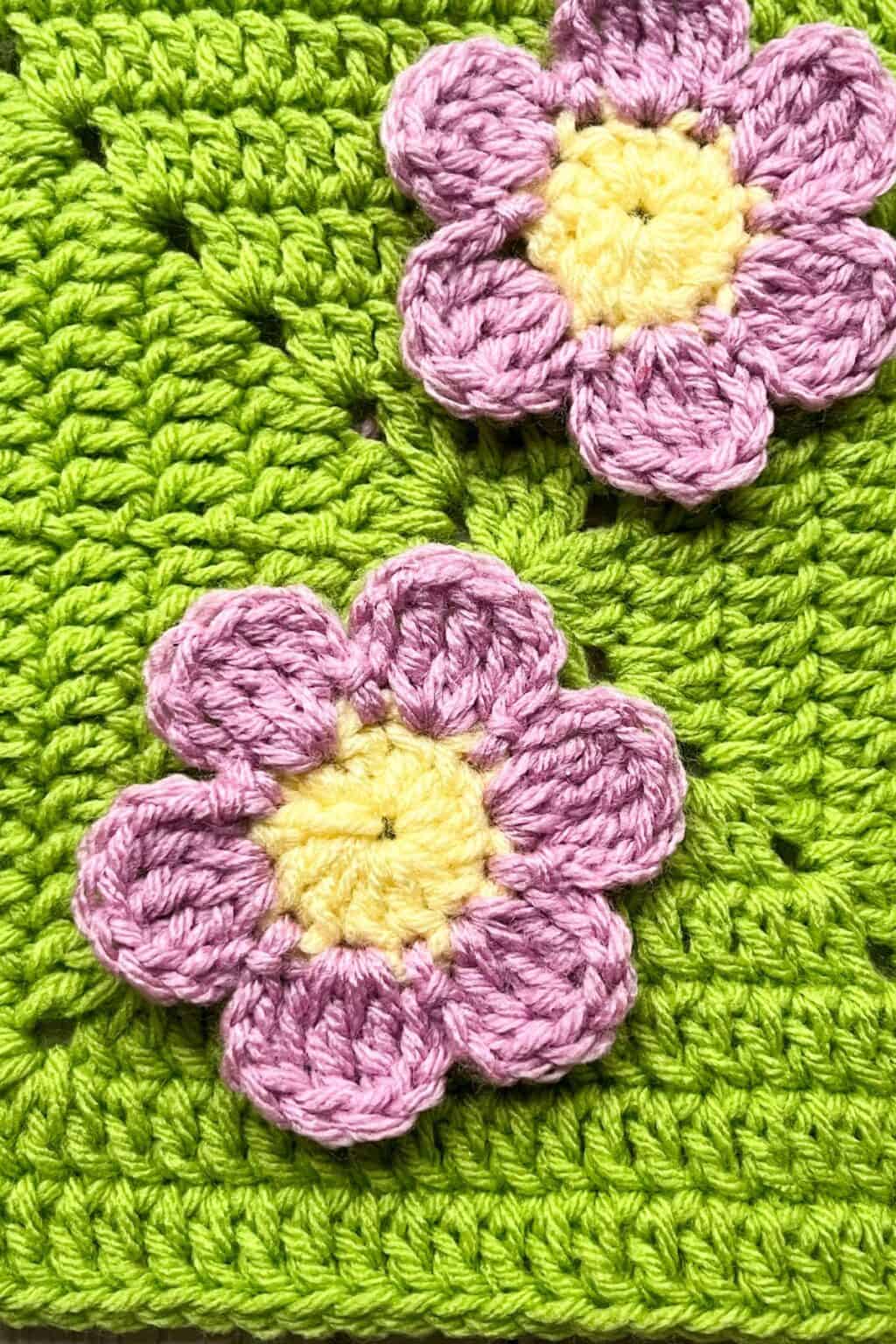 crochet-flower-applique-pattern-thecaffeinatedsnail