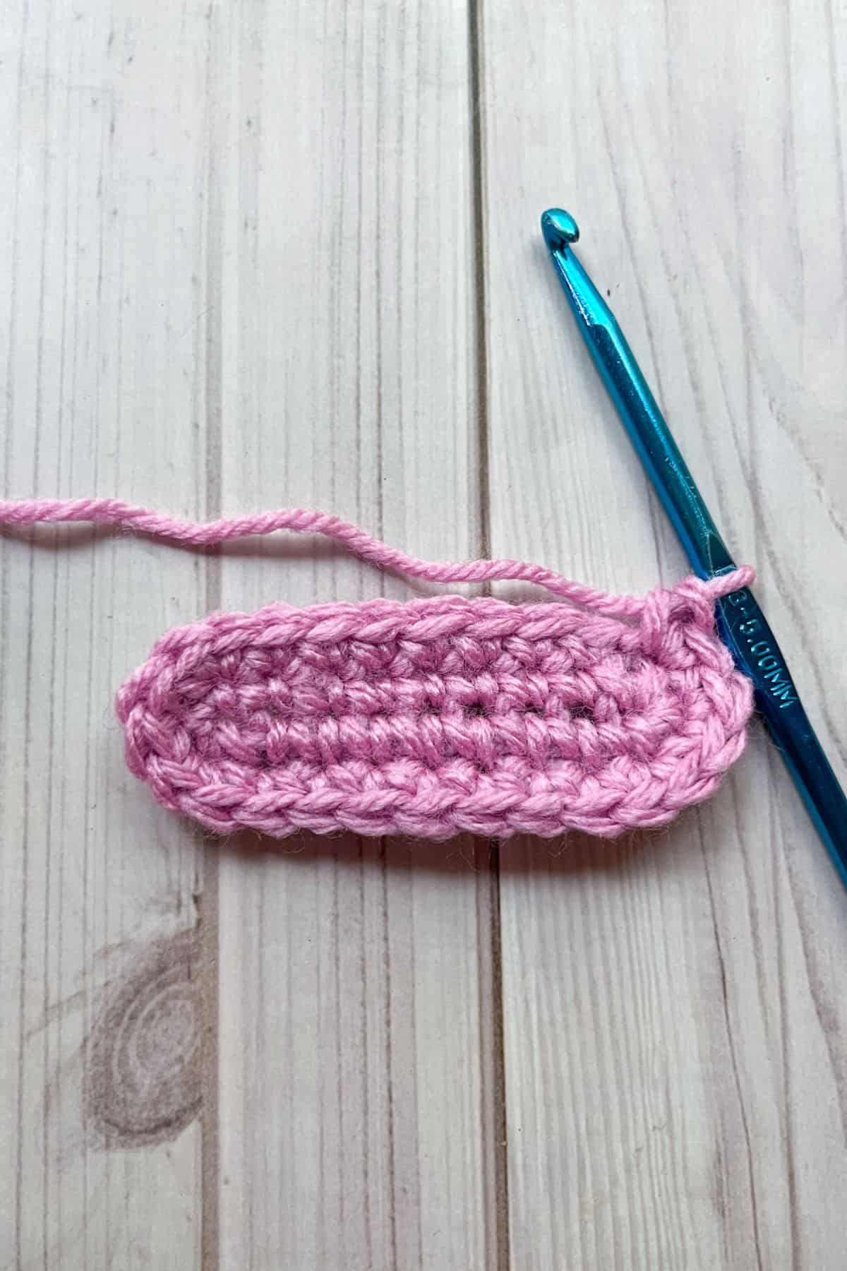 Working on the single crochet oval.