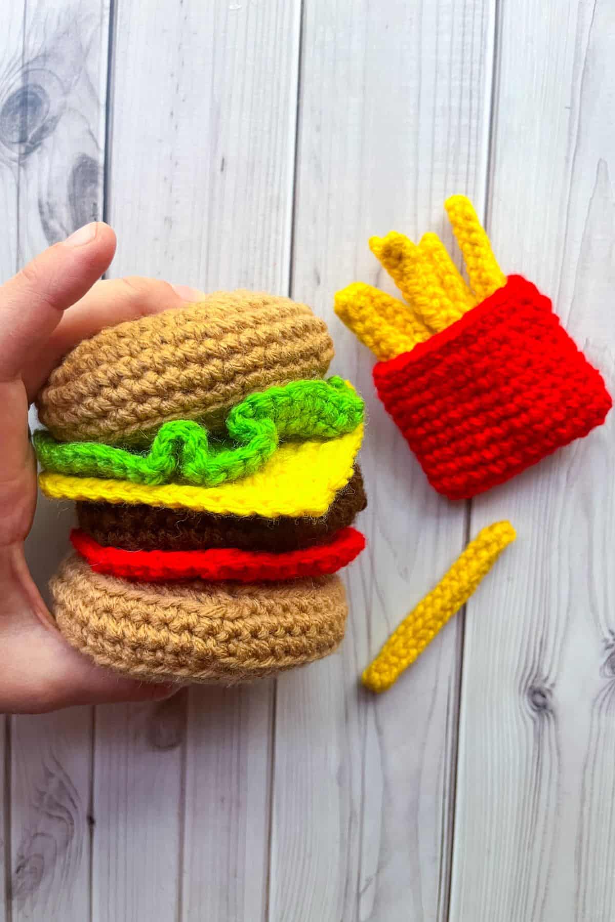 Crochet hamburger and fries finished pattern.
