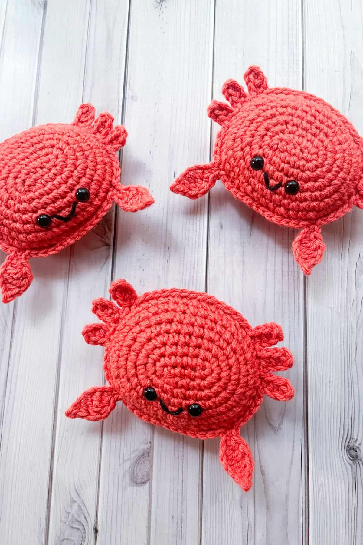Finished crochet crab pattern.