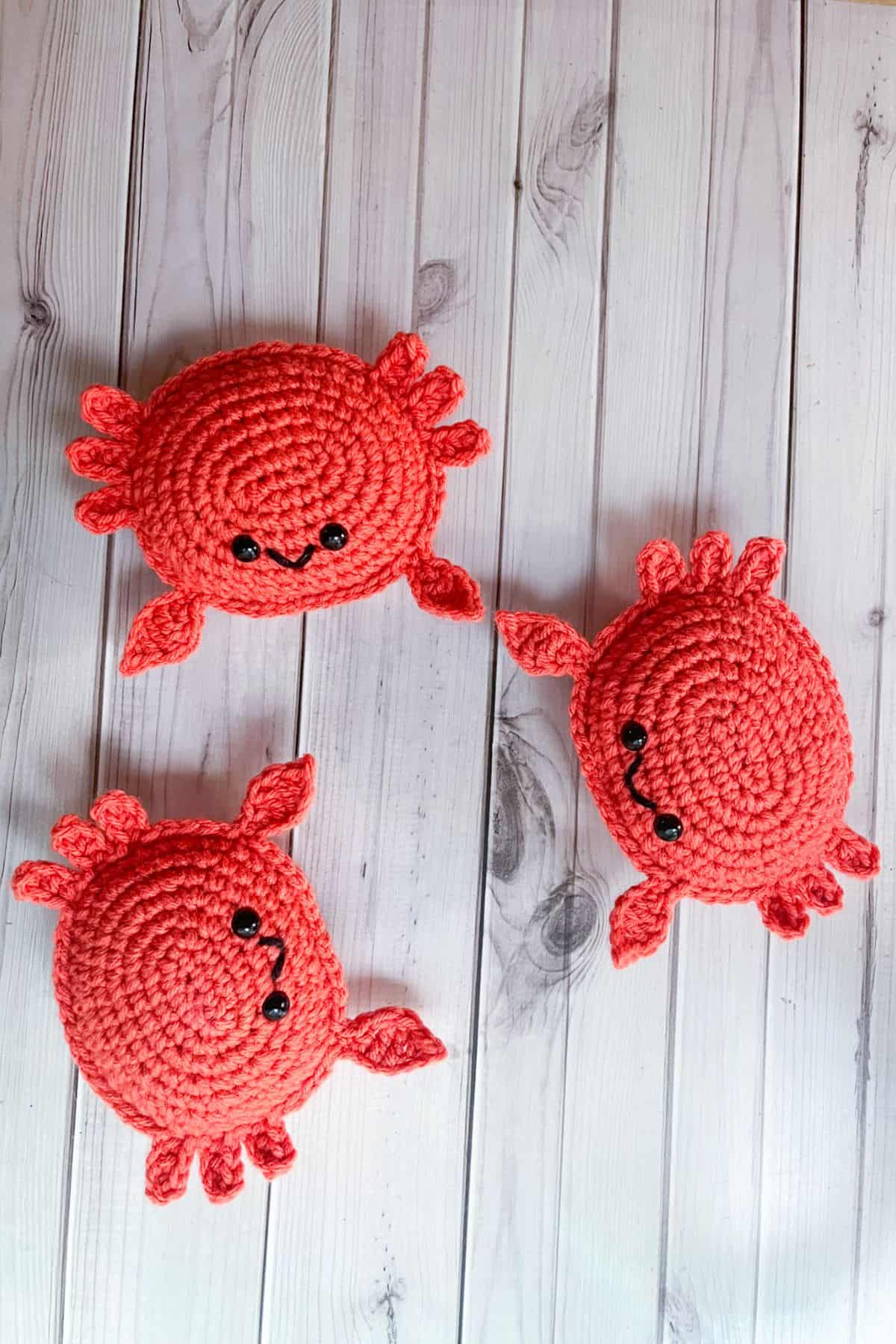 Finished crochet crab pattern.