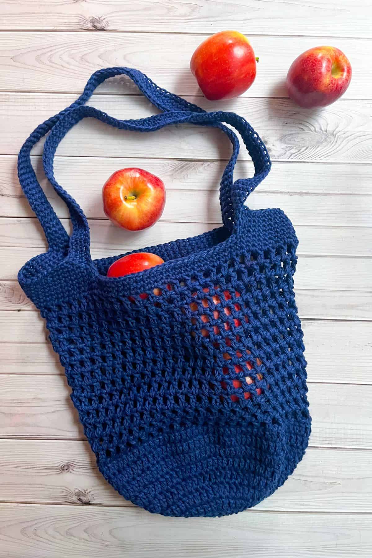 Finished crochet market bag pattern.