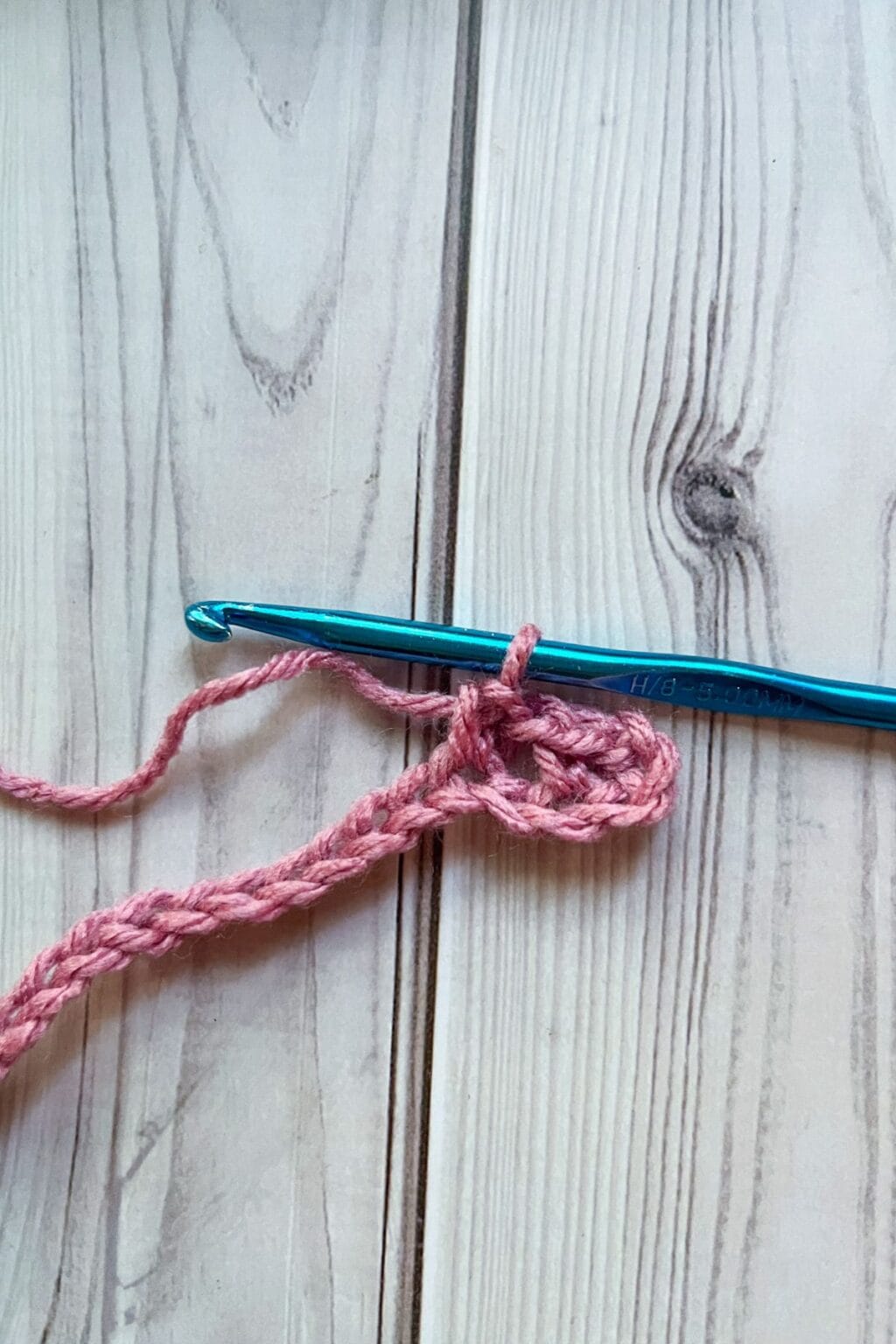 Moss Stitch Crochet Blanket Pattern thecaffeinatedsnail com