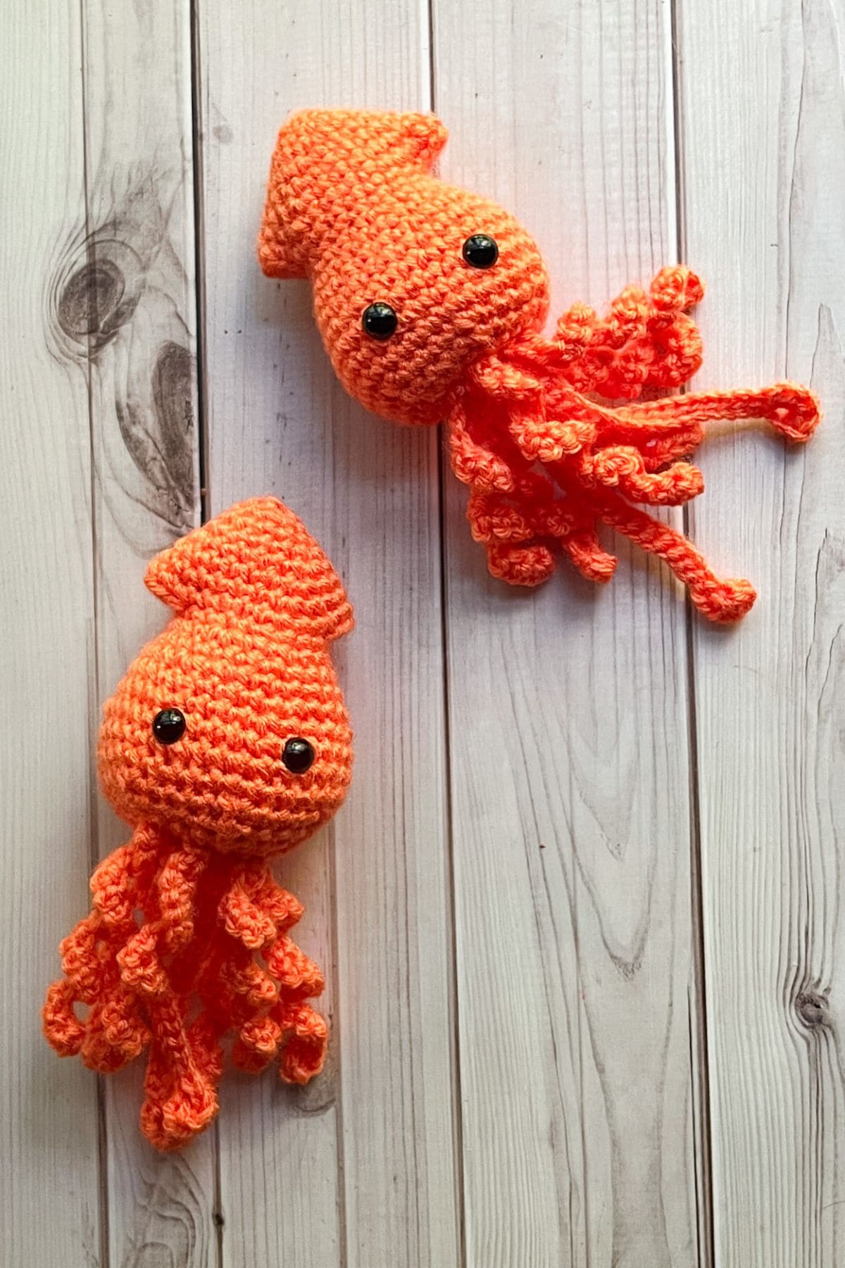 Finished crochet squid pattern.