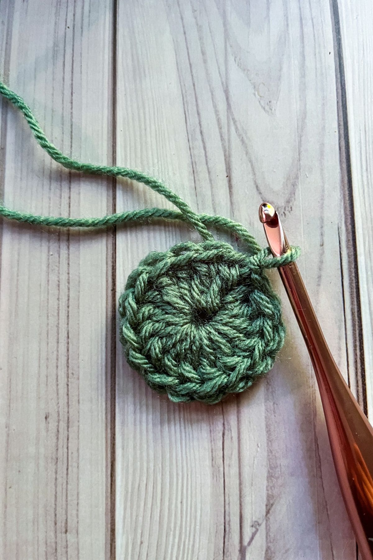 First round of the sunburst granny square.