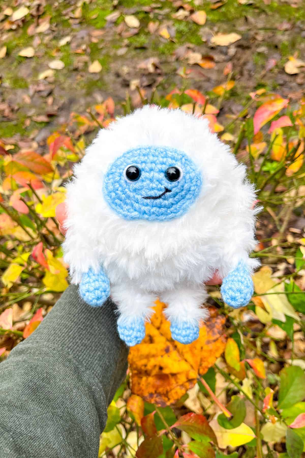 Finished crochet yeti pattern.