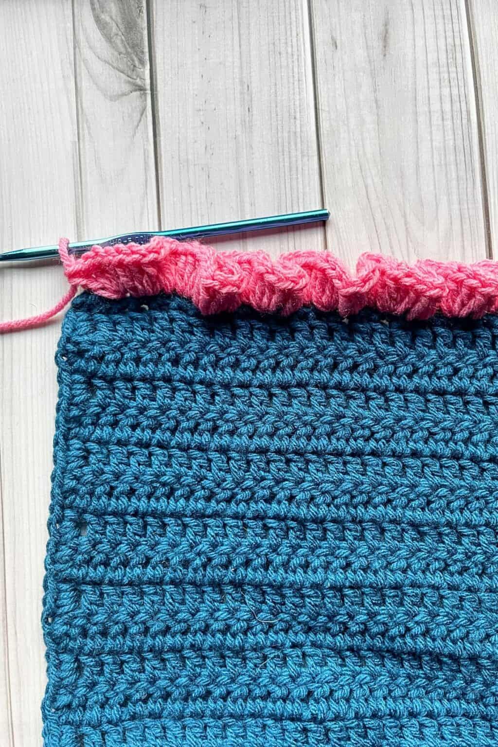 Crochet Ruffle Border Pattern - thecaffeinatedsnail.com