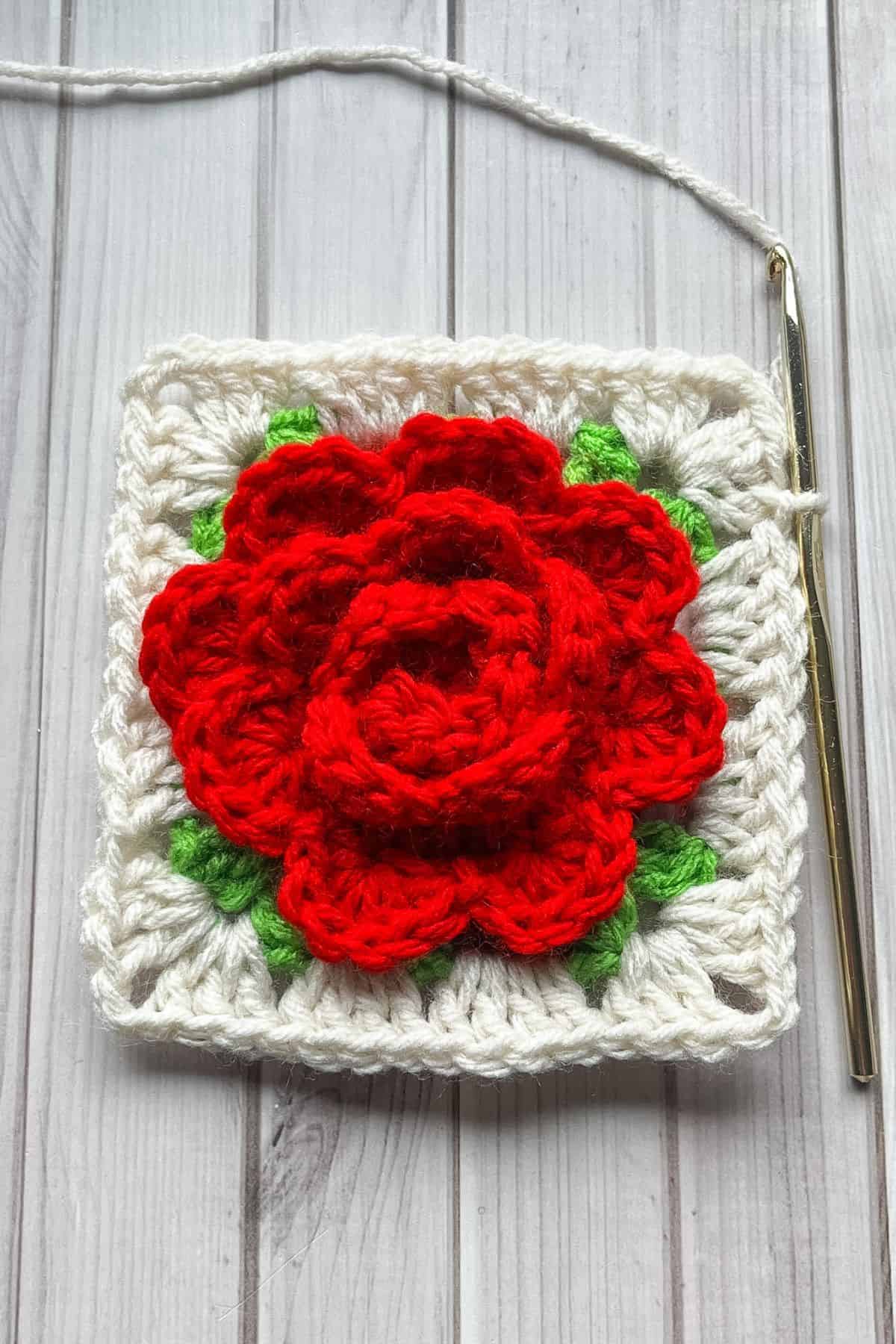 1 round of squaring off the granny square is done.