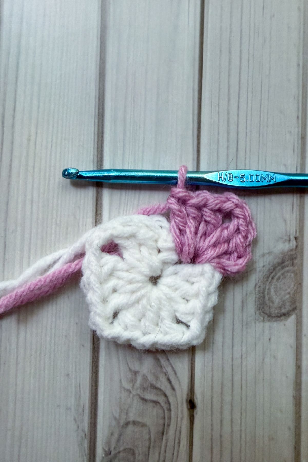 Starting the second round of the classic granny square.