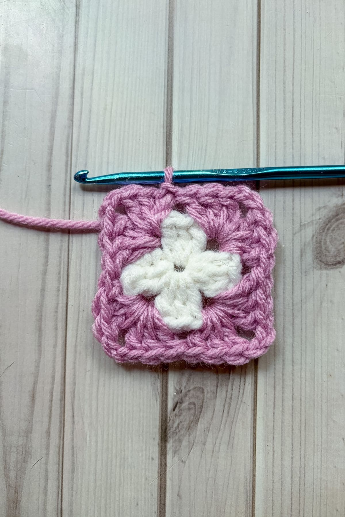 Second round of the classic granny square.