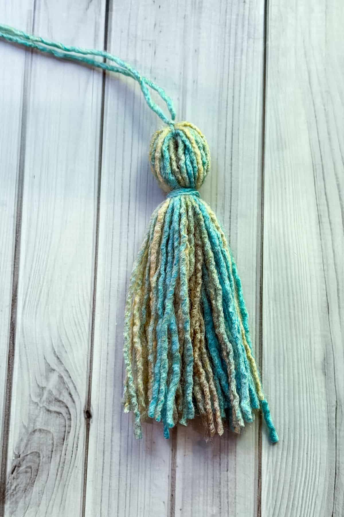 Trimmed the bottom of the tassel.