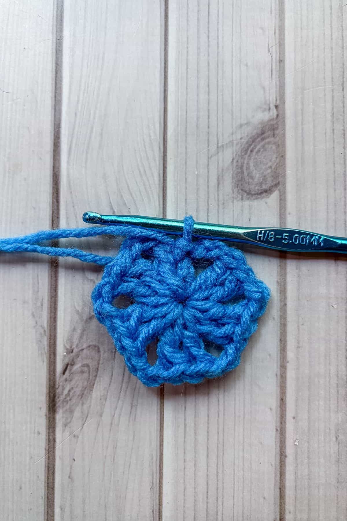 Round 1 of crochet hexagon.
