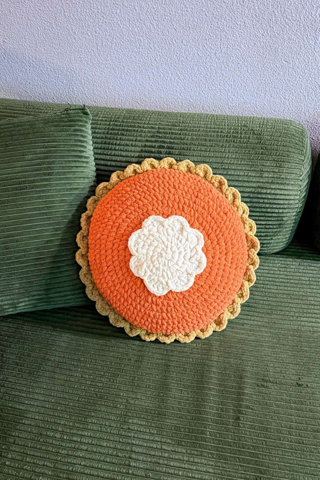 Crochet Pumpkin Pie Pillow Pattern - thecaffeinatedsnail.com