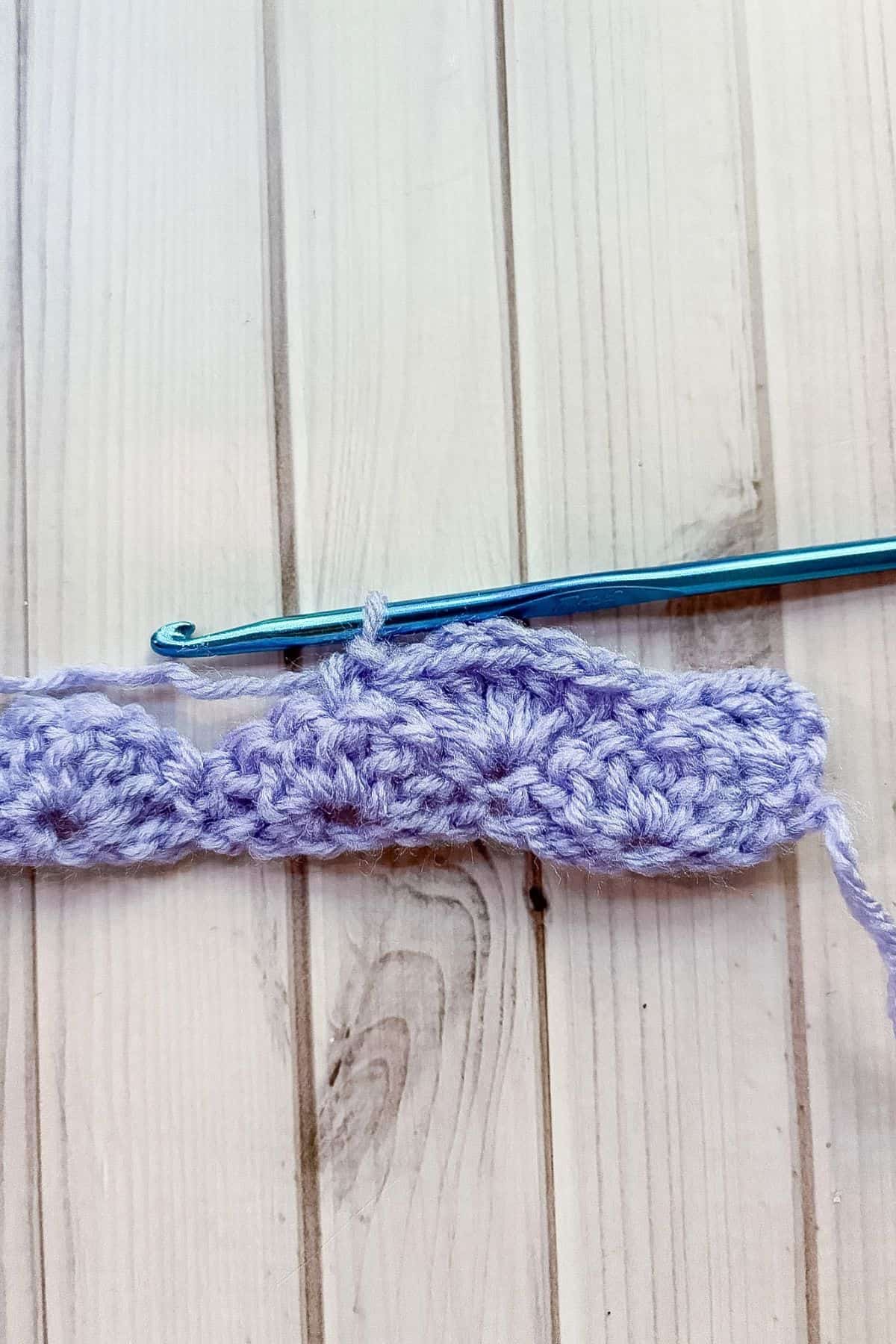 First full shell stitch for the second row is completed.